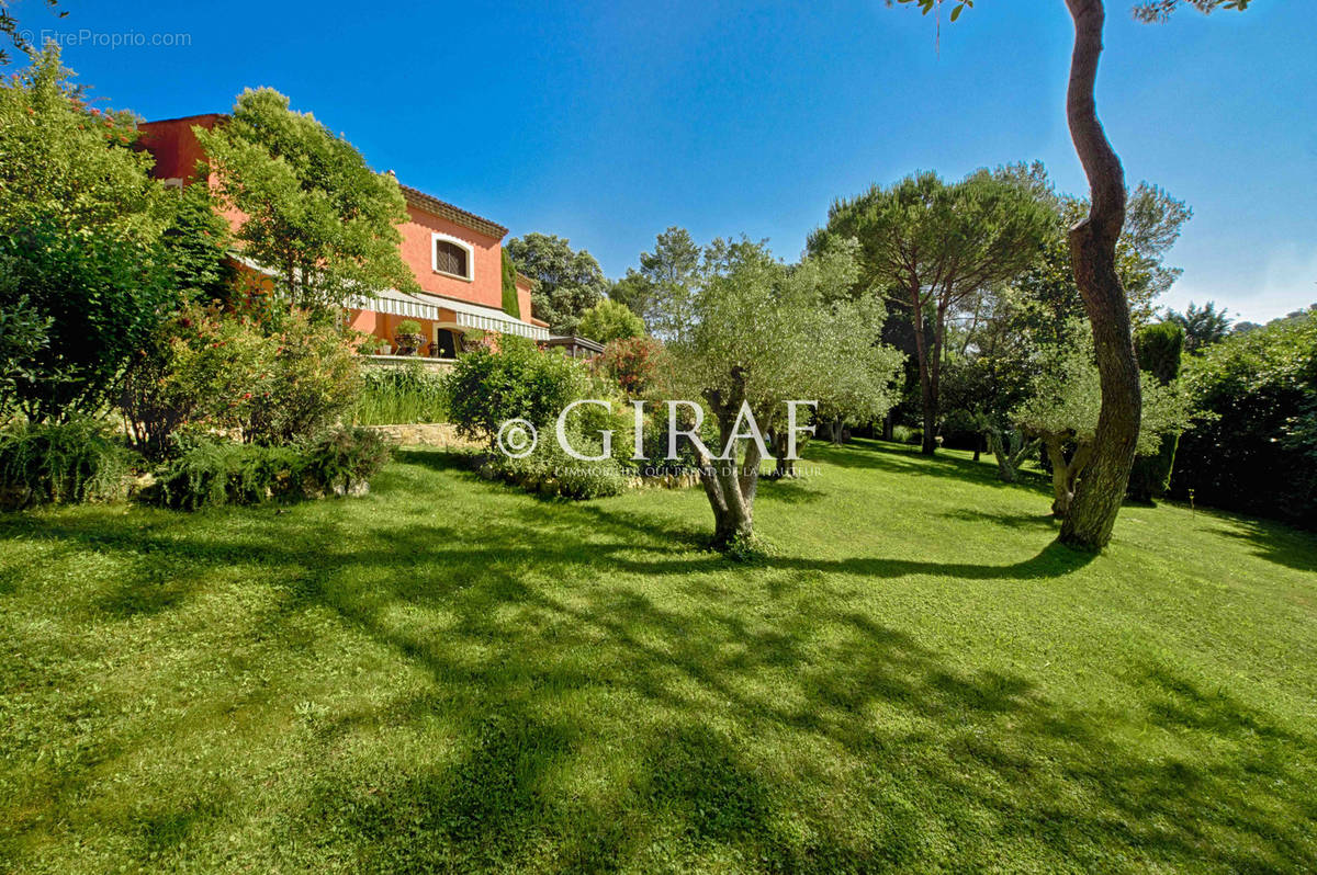 Maison à MOUGINS