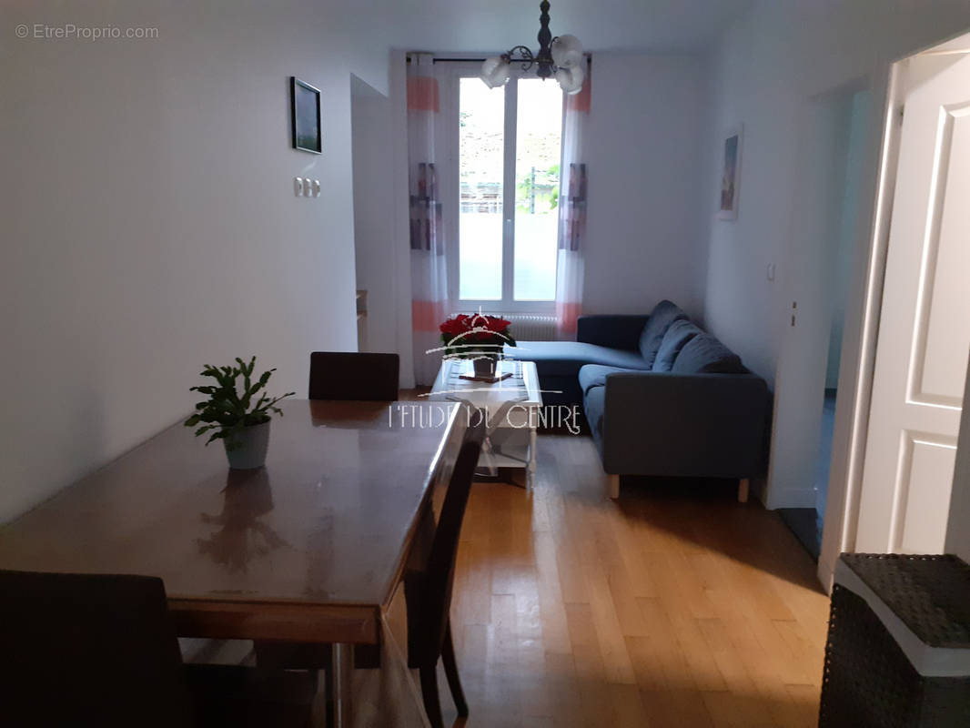 Appartement à VILLENEUVE-LE-ROI