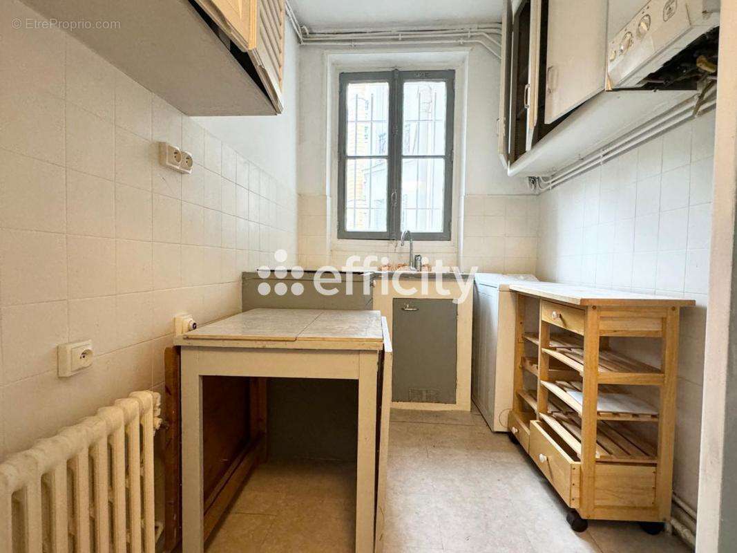 Appartement à PARIS-18E