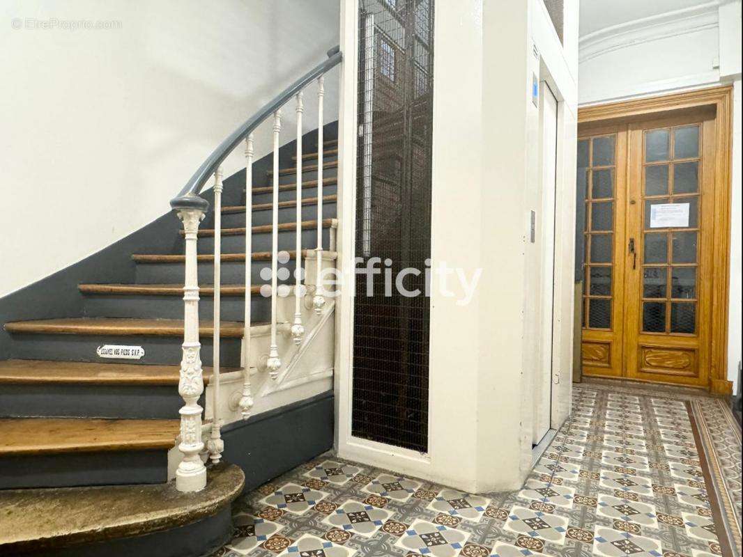 Appartement à PARIS-18E