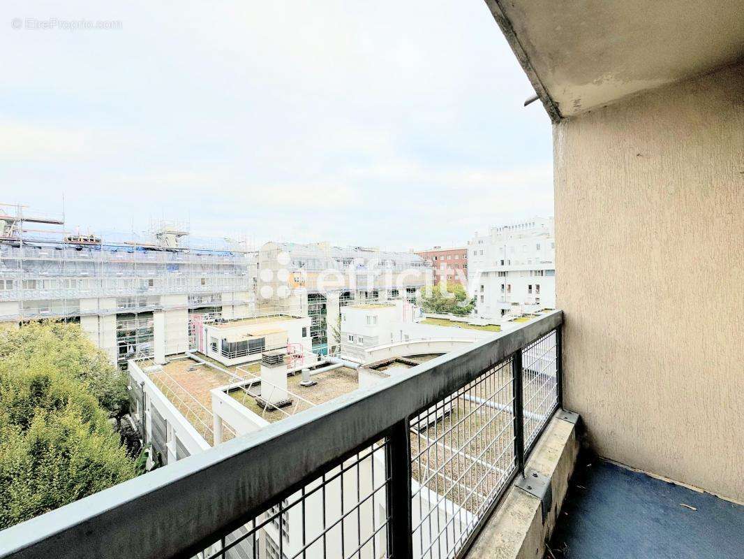 Appartement à PARIS-19E