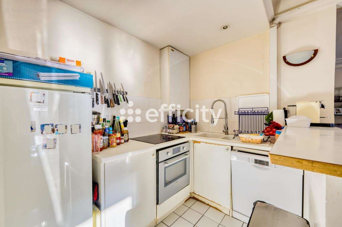 Appartement à PARIS-8E