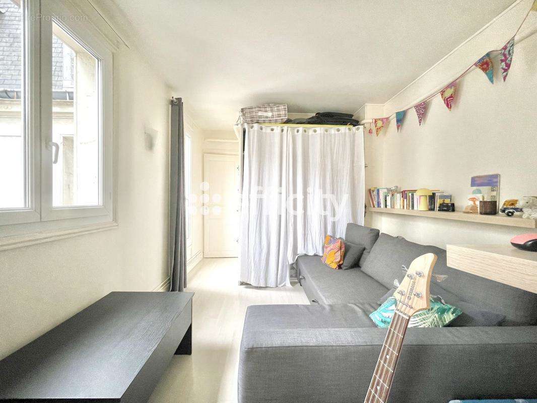 Appartement à PARIS-8E