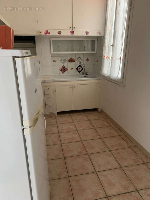 Appartement à MARSEILLE-4E