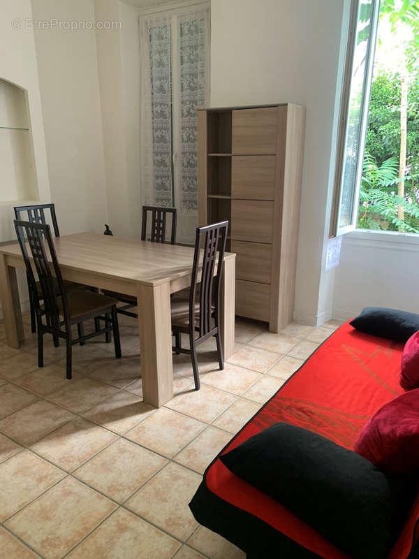 Appartement à MARSEILLE-4E