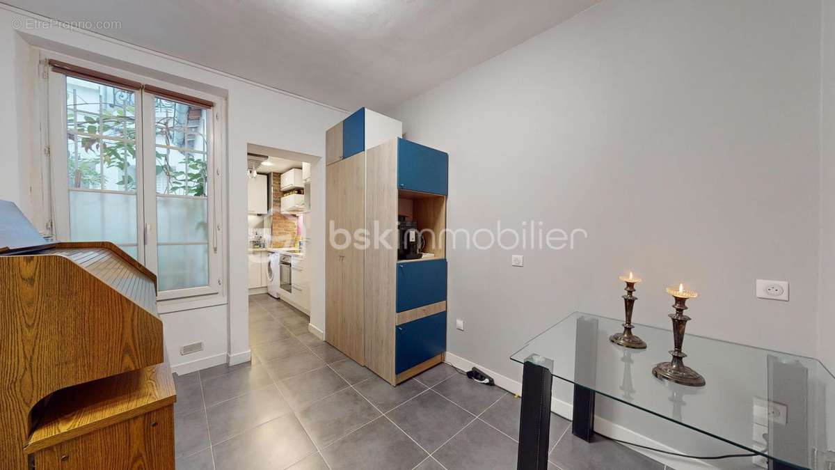 Appartement à PARIS-18E