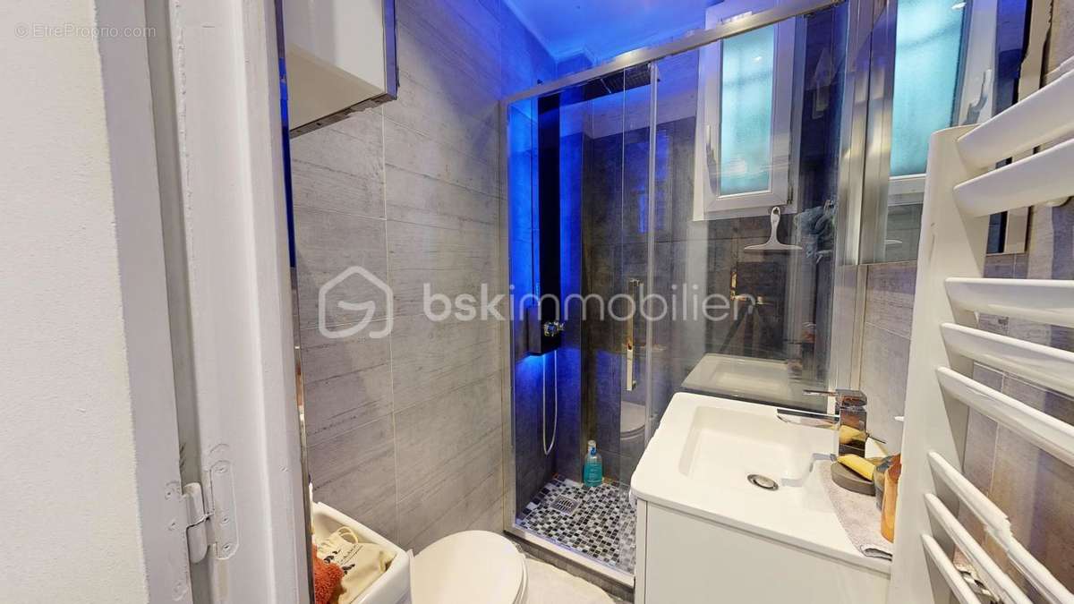 Appartement à PARIS-18E