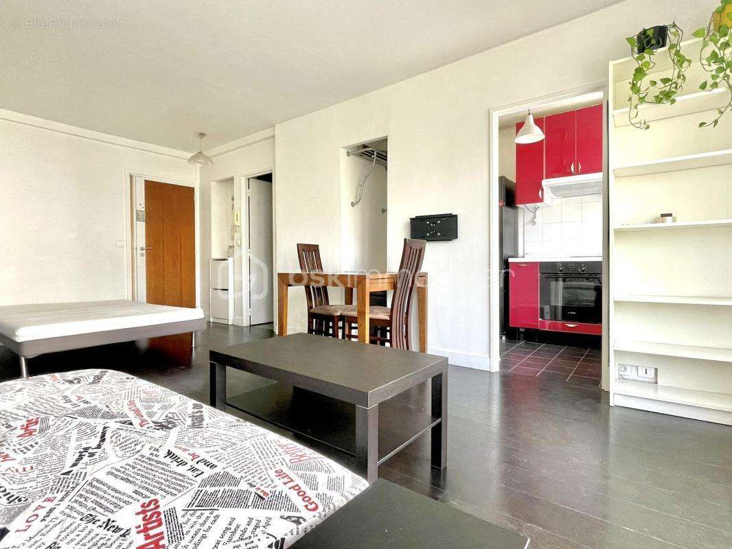 Appartement à COURBEVOIE