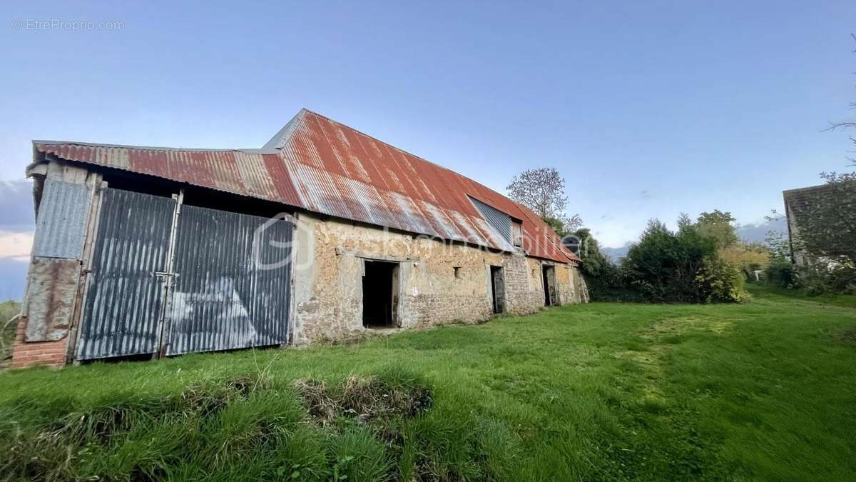 Maison à TESSY-SUR-VIRE