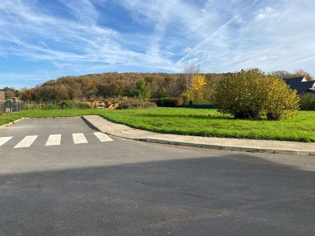 Terrain à BEAUVAIS