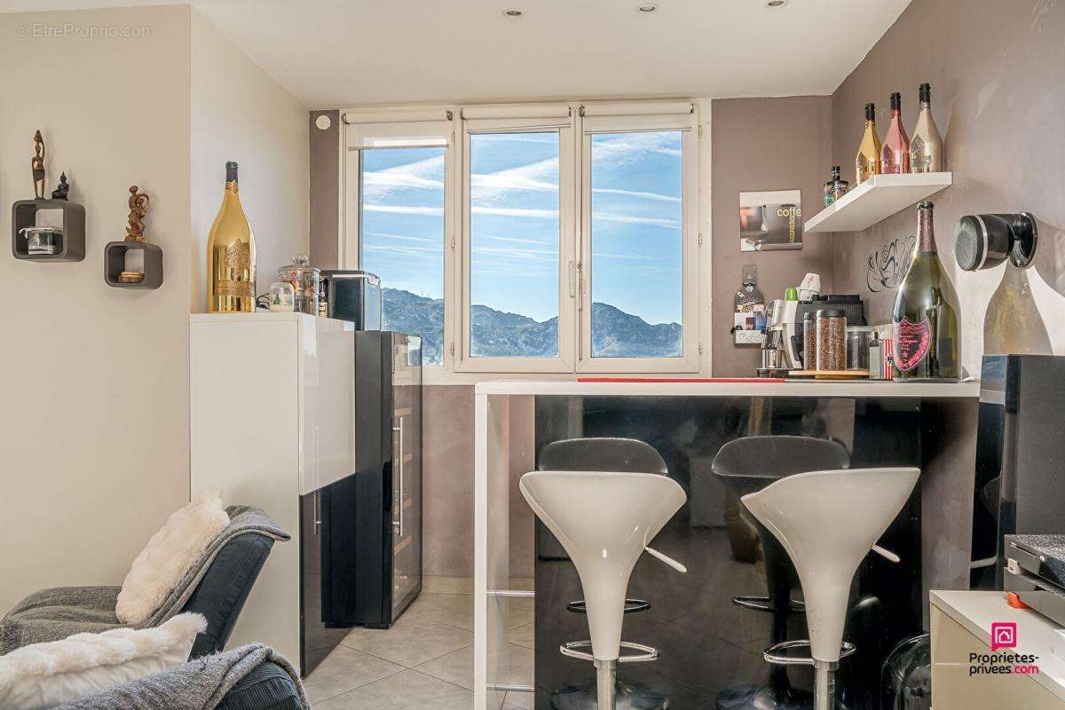 Appartement à MARSEILLE-11E