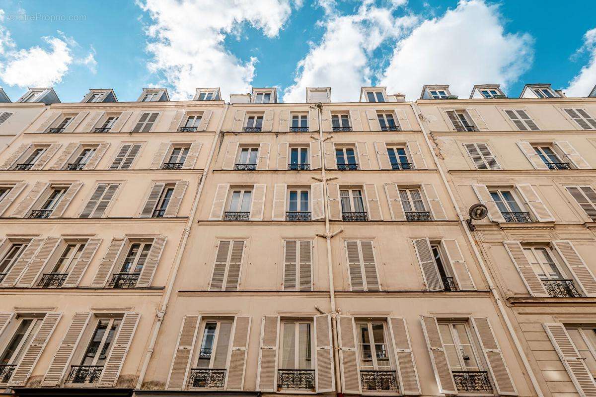 Appartement à PARIS-7E