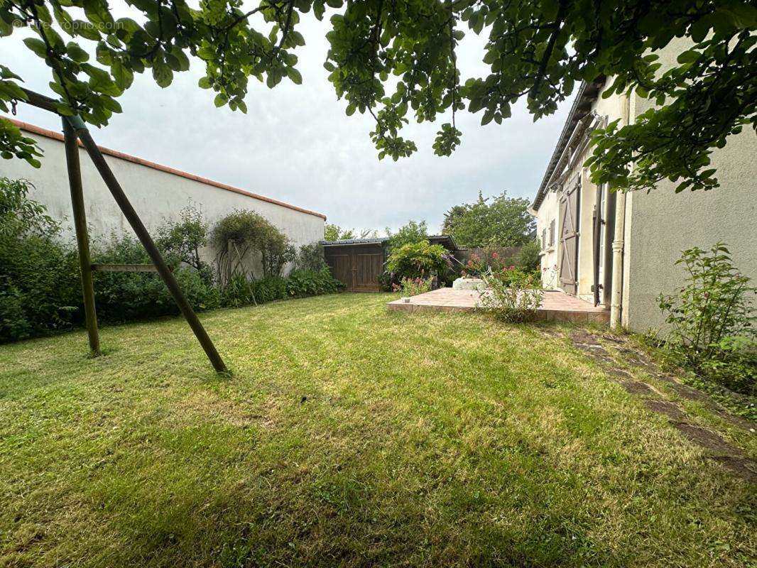 Maison à SAINTE-LUCE-SUR-LOIRE