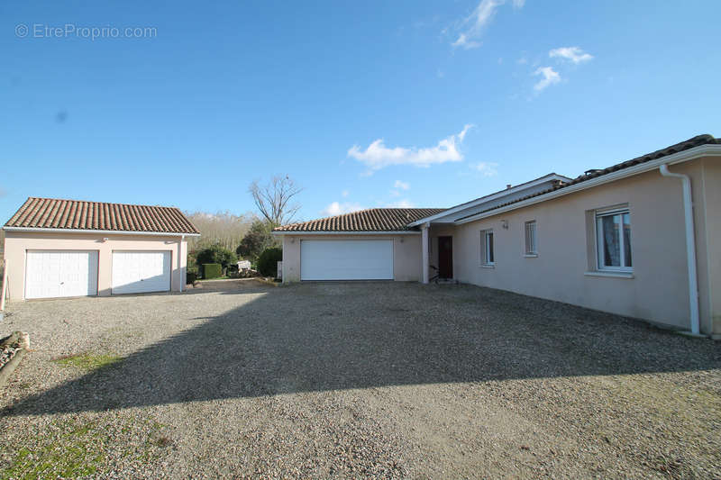 Maison à CASTELJALOUX