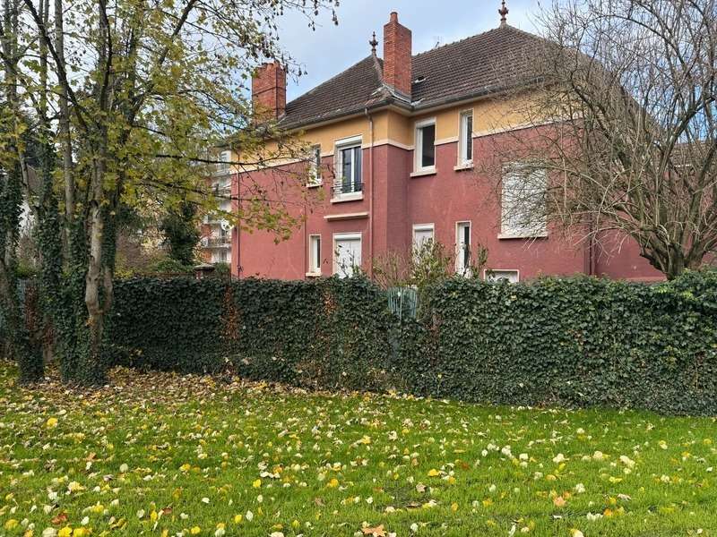 Appartement à MONTCEAU-LES-MINES