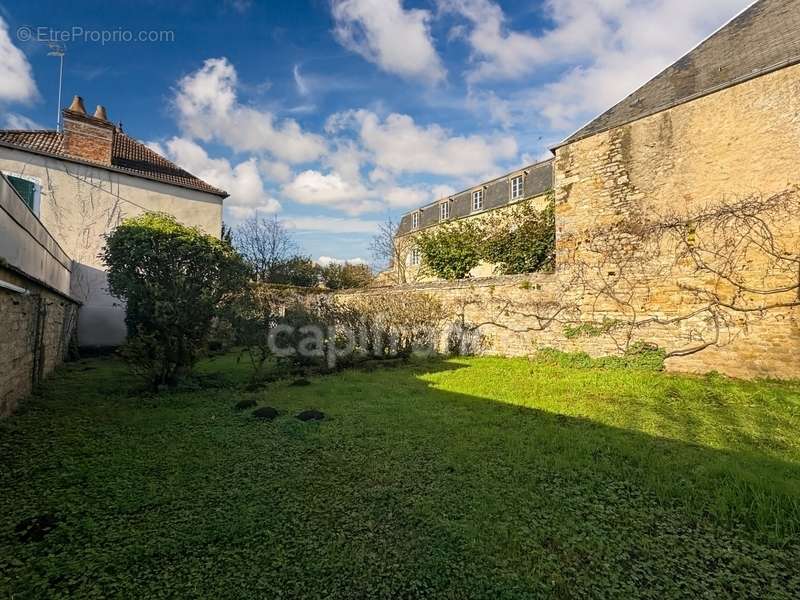 Maison à CHATILLON-EN-BAZOIS