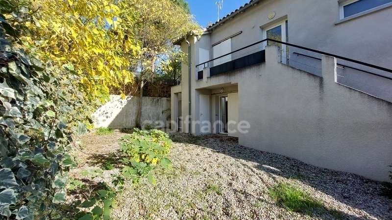 Appartement à VILLENEUVE-LES-AVIGNON