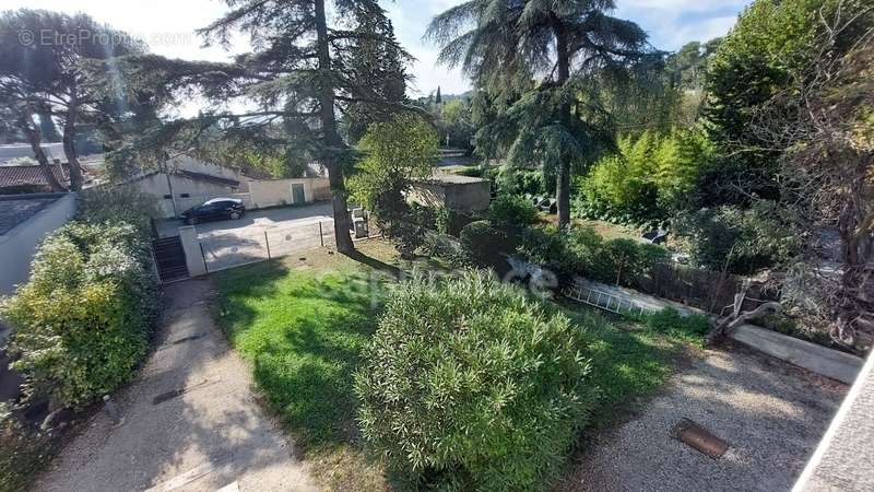 Appartement à VILLENEUVE-LES-AVIGNON