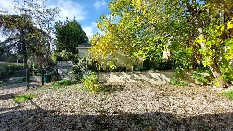 Appartement à VILLENEUVE-LES-AVIGNON