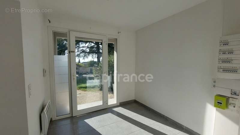 Appartement à VILLENEUVE-LES-AVIGNON