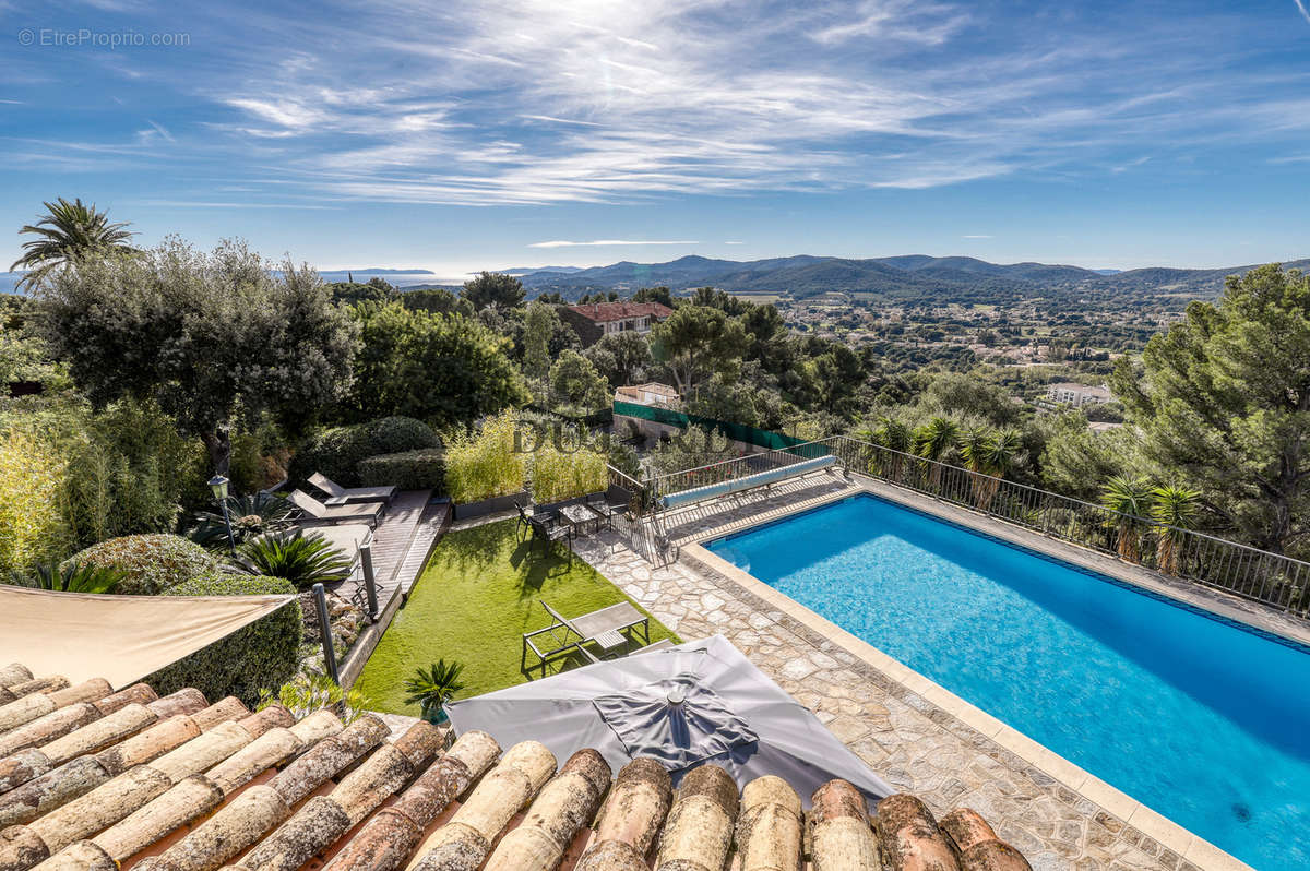 Maison à BORMES-LES-MIMOSAS