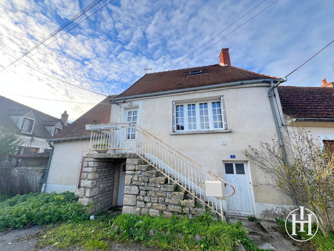 Maison à LA CELLE