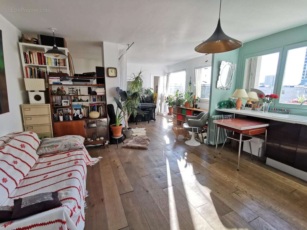 Appartement à PARIS-19E