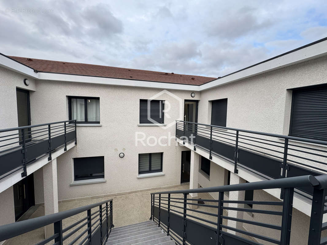 Appartement à CHARNOZ-SUR-AIN