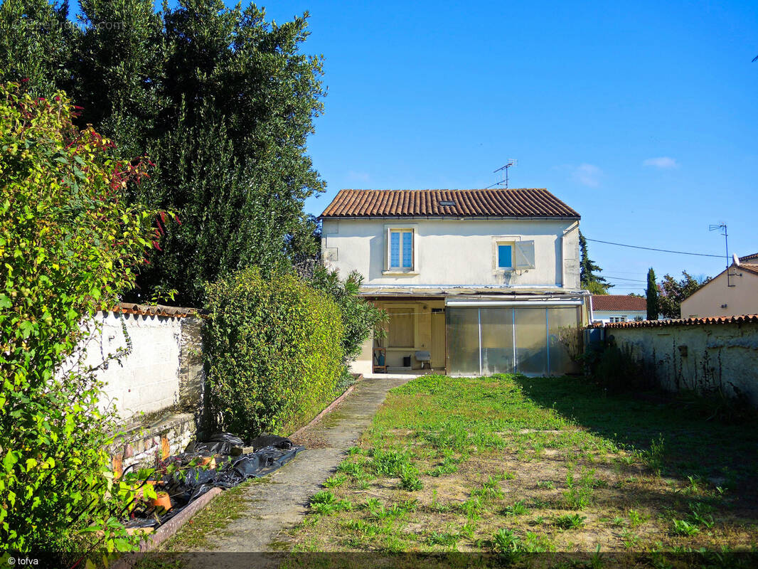 Maison à COGNAC