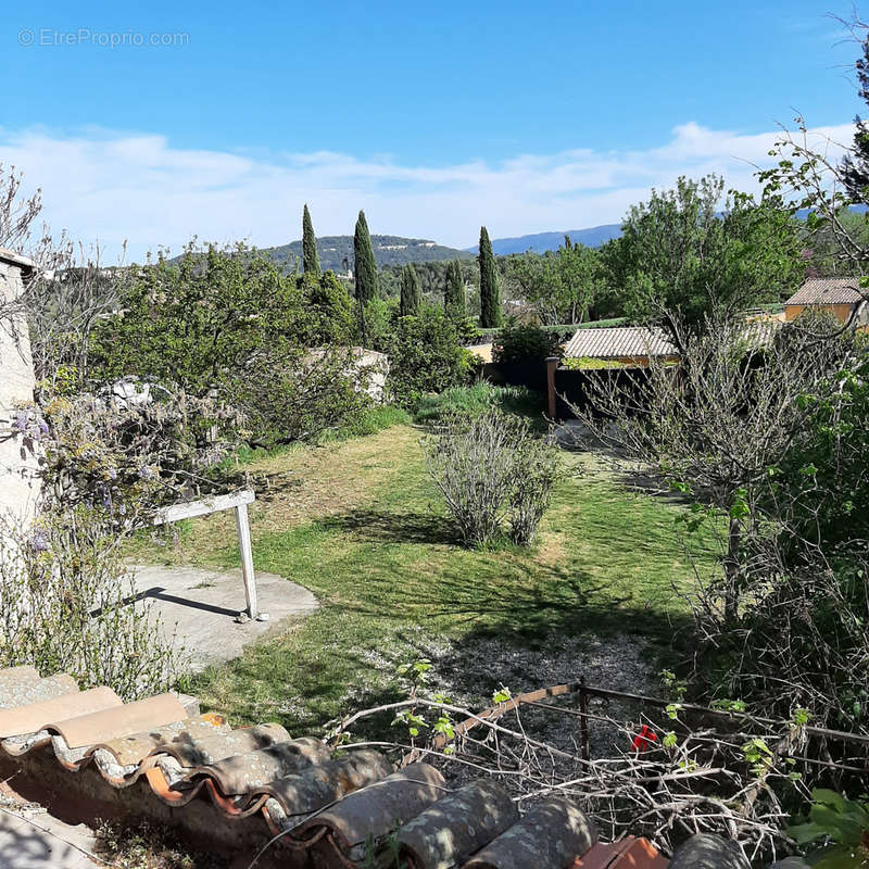 Maison à SAINT-SATURNIN-LES-APT