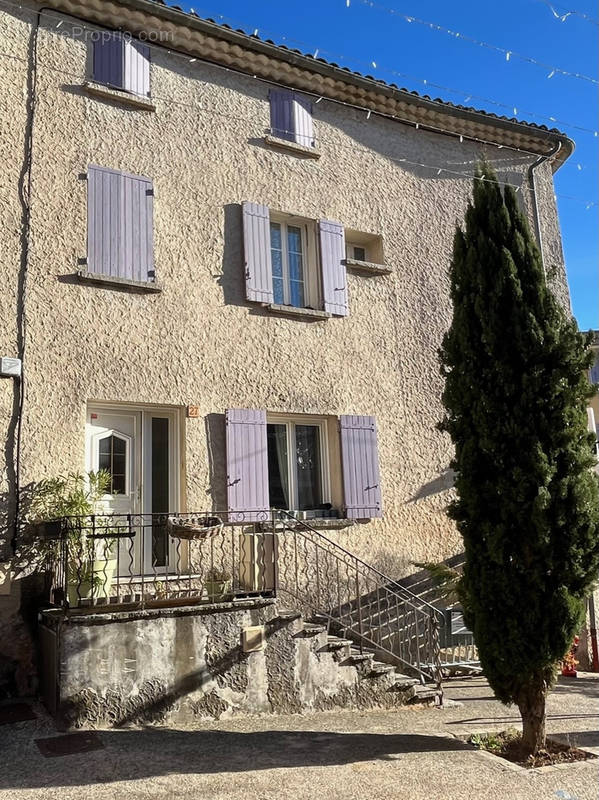 Maison à SAINT-SATURNIN-LES-APT