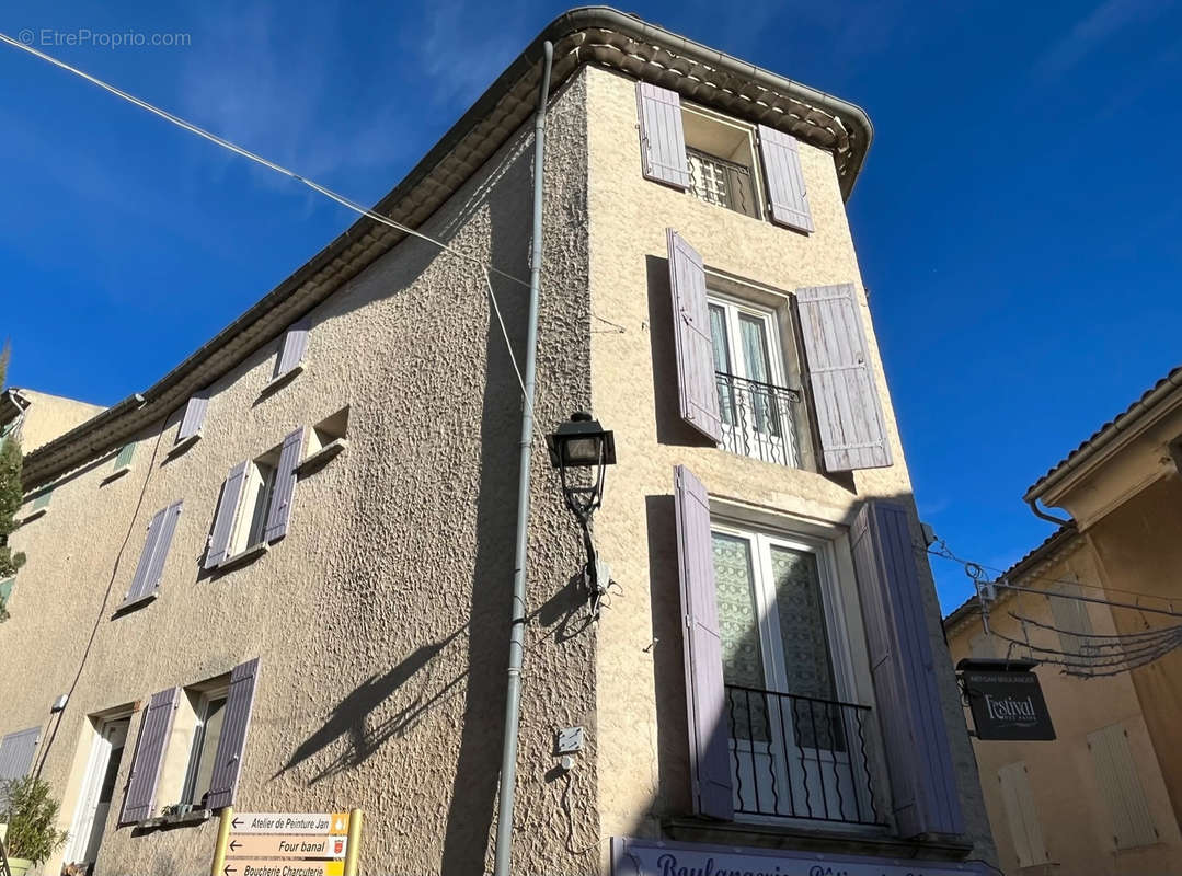 Maison à SAINT-SATURNIN-LES-APT