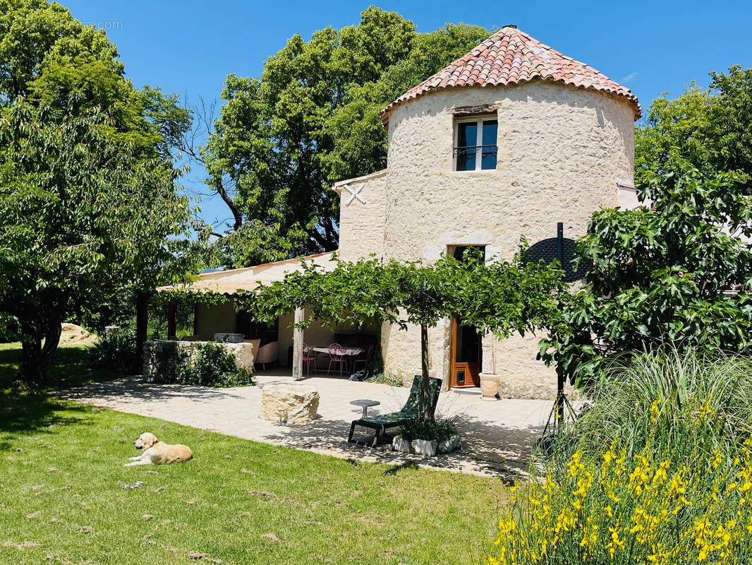 Maison à REVEST-DU-BION