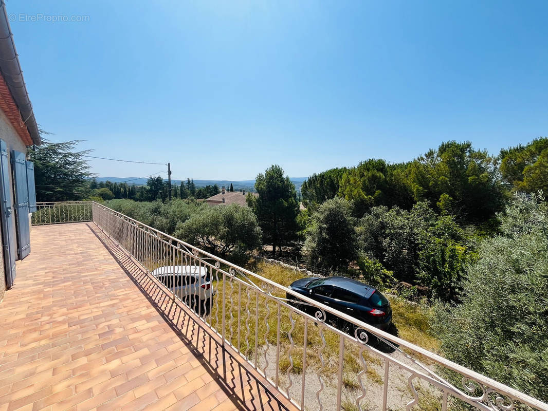 Maison à SAINT-SATURNIN-LES-APT