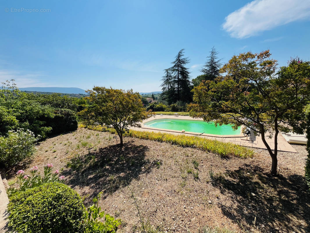 Maison à SAINT-SATURNIN-LES-APT