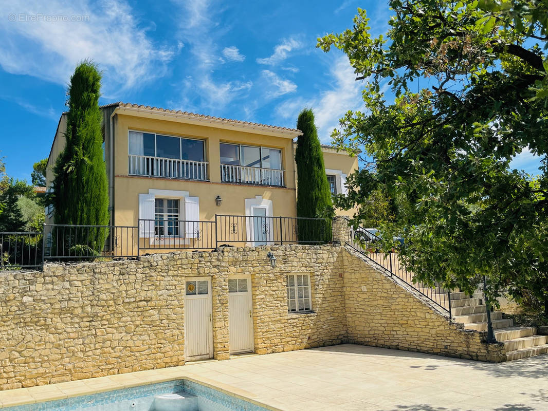 Maison à SAINT-SATURNIN-LES-APT