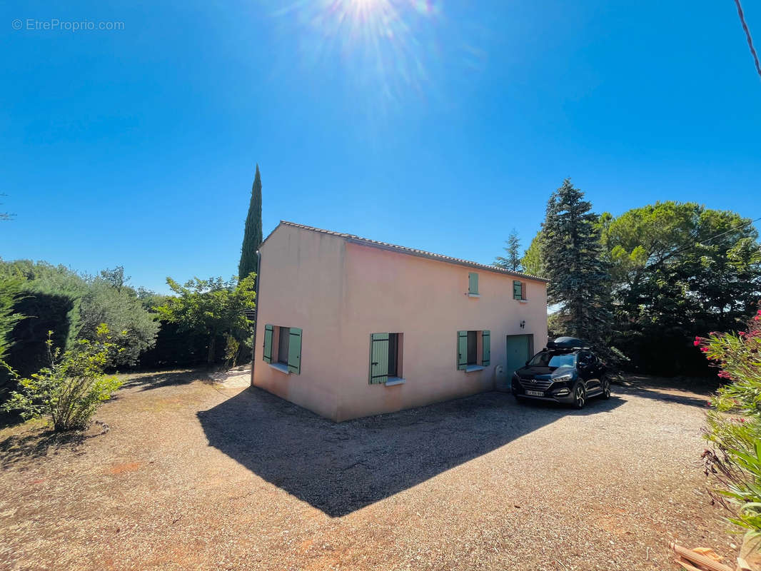 Maison à SAINT-SATURNIN-LES-APT