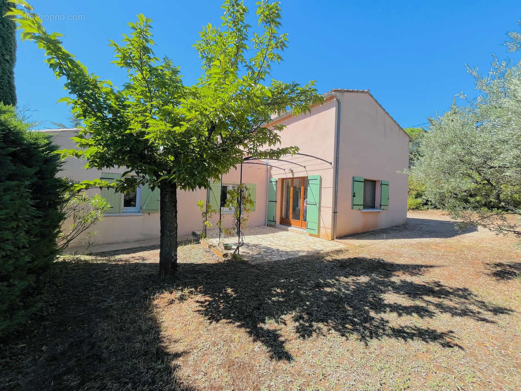 Maison à SAINT-SATURNIN-LES-APT