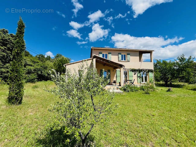 Maison à SAINT-SATURNIN-LES-APT