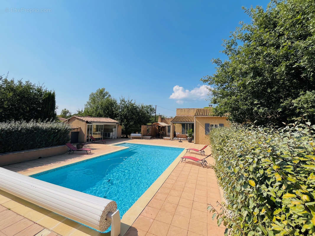 Maison à SAINT-SATURNIN-LES-APT