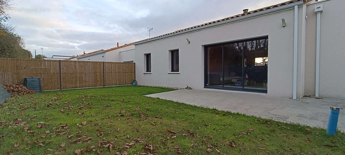 Maison à LES HERBIERS