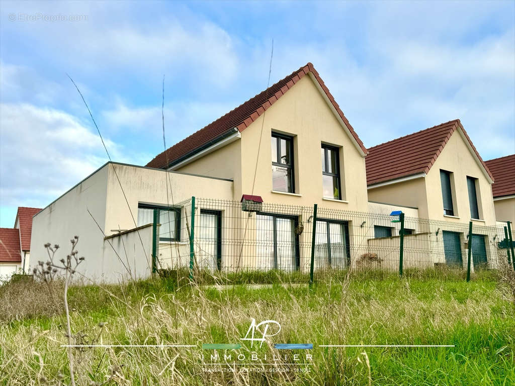 Maison à MAGNY-SUR-TILLE