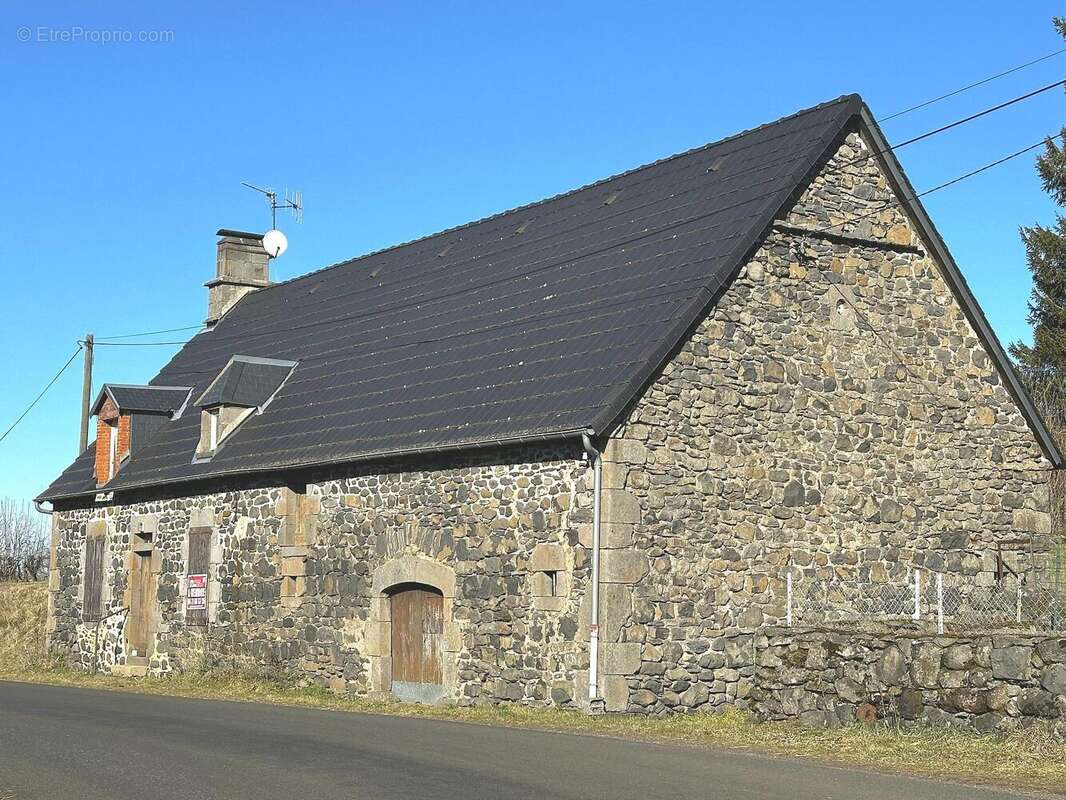 Maison à SAINT-BONNET-DE-SALERS