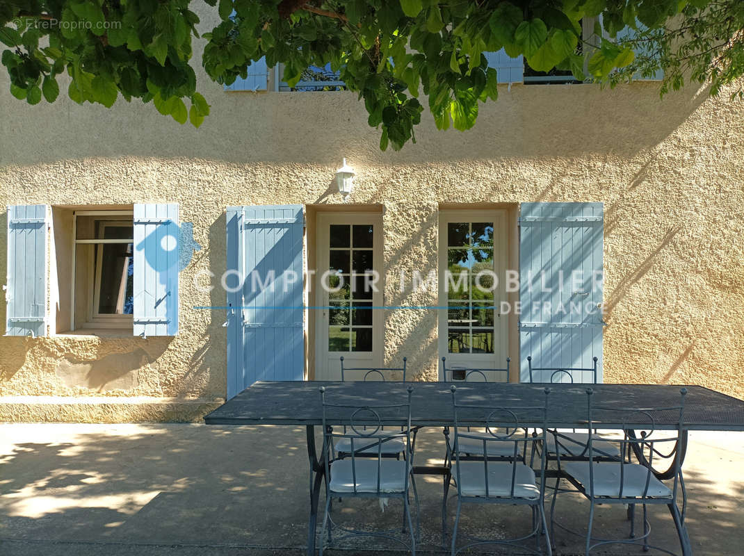 Maison à SAINT-SATURNIN-LES-APT