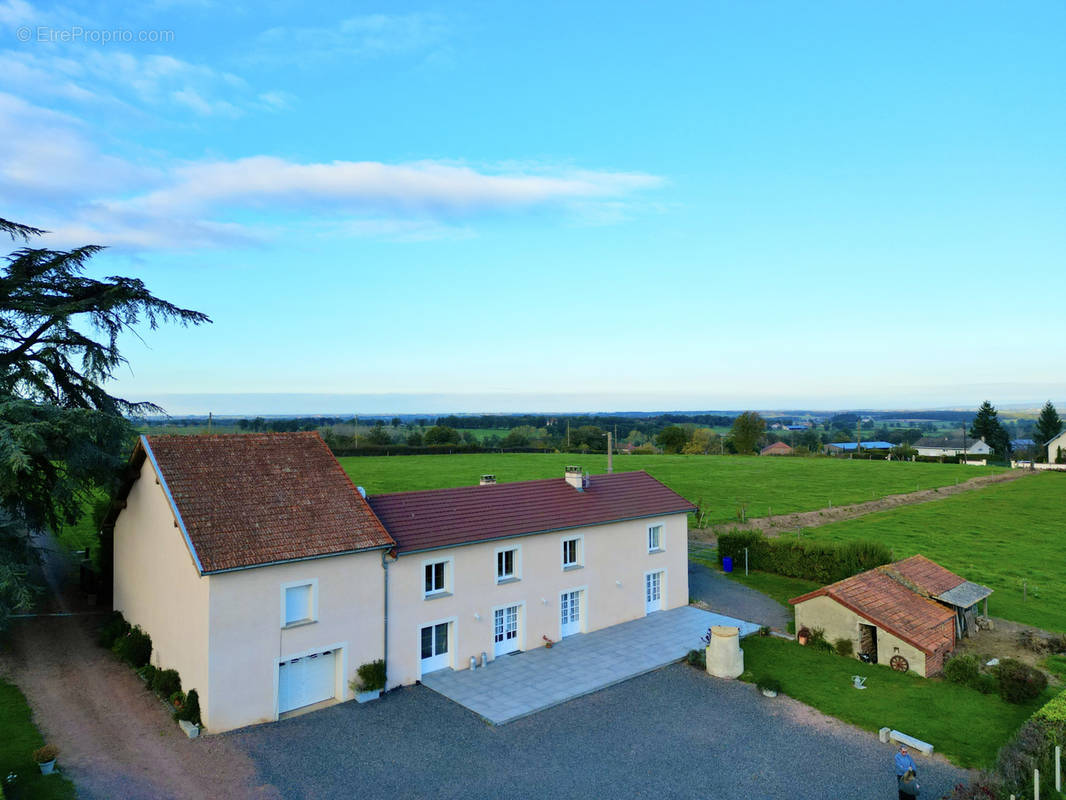 Maison à LA PACAUDIERE