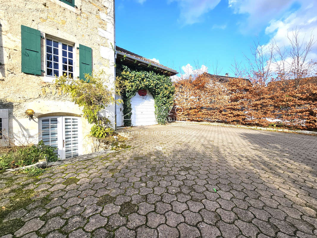 Maison à DIVONNE-LES-BAINS