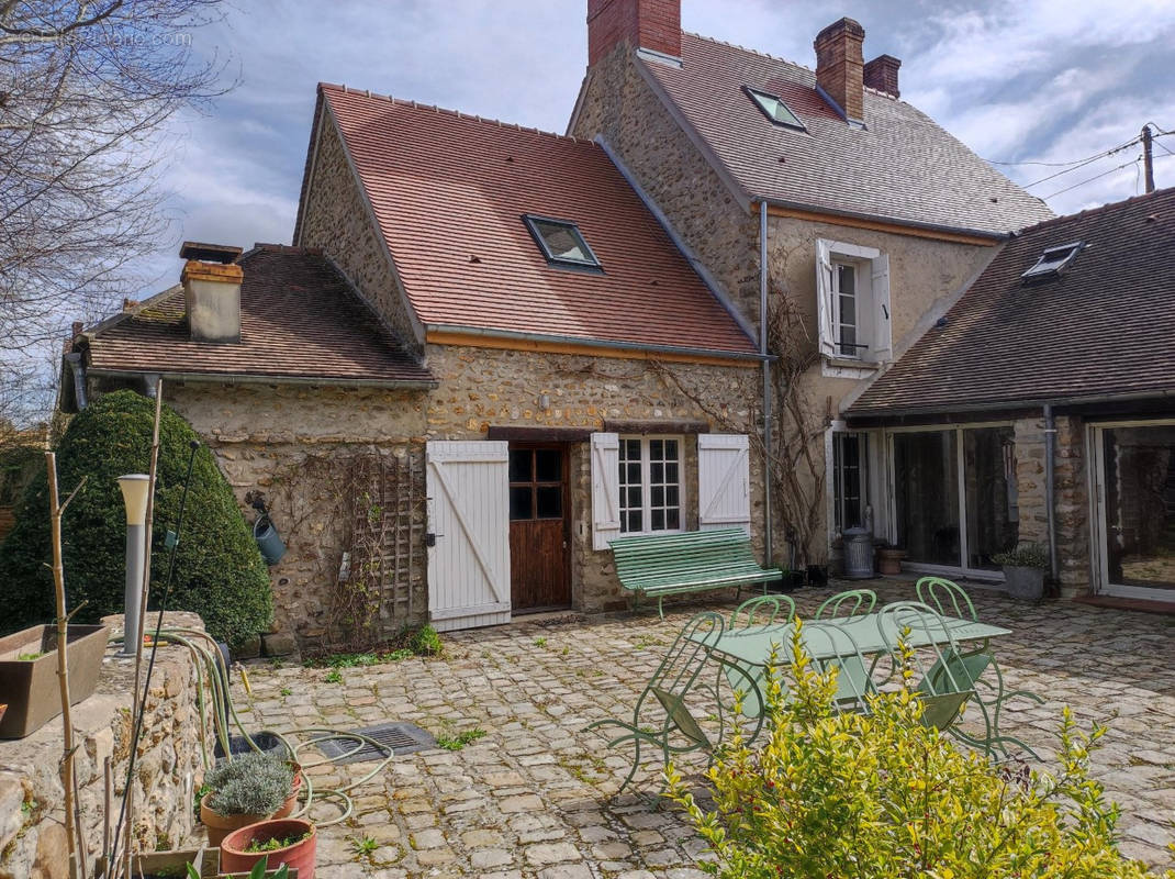 Maison à DOURDAN