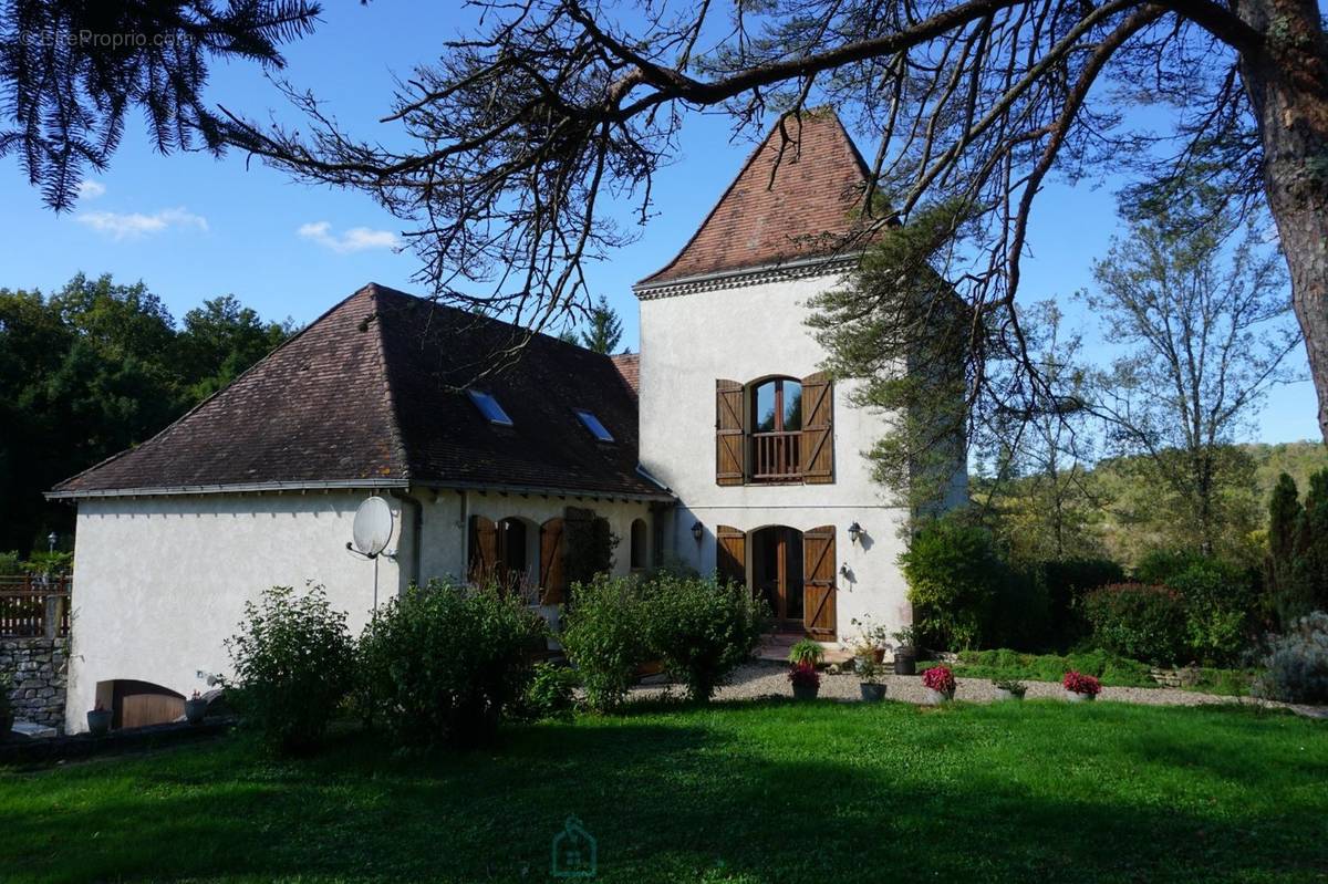 Maison à BOURDEILLES