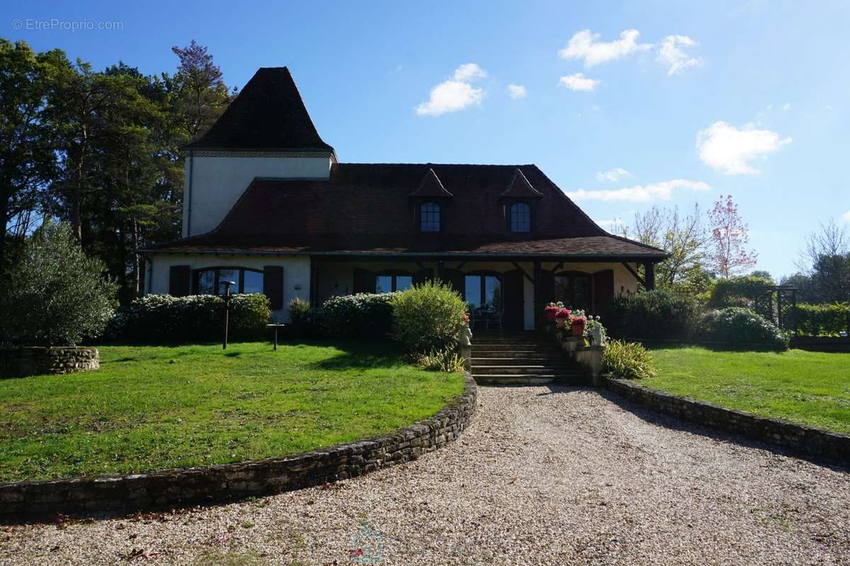 Maison à BOURDEILLES