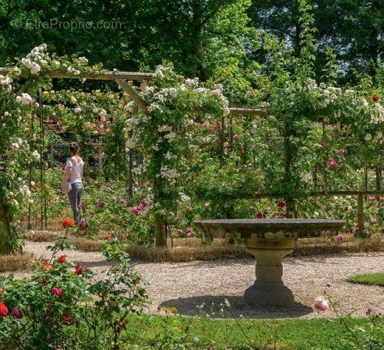 Appartement à L&#039;HAY-LES-ROSES